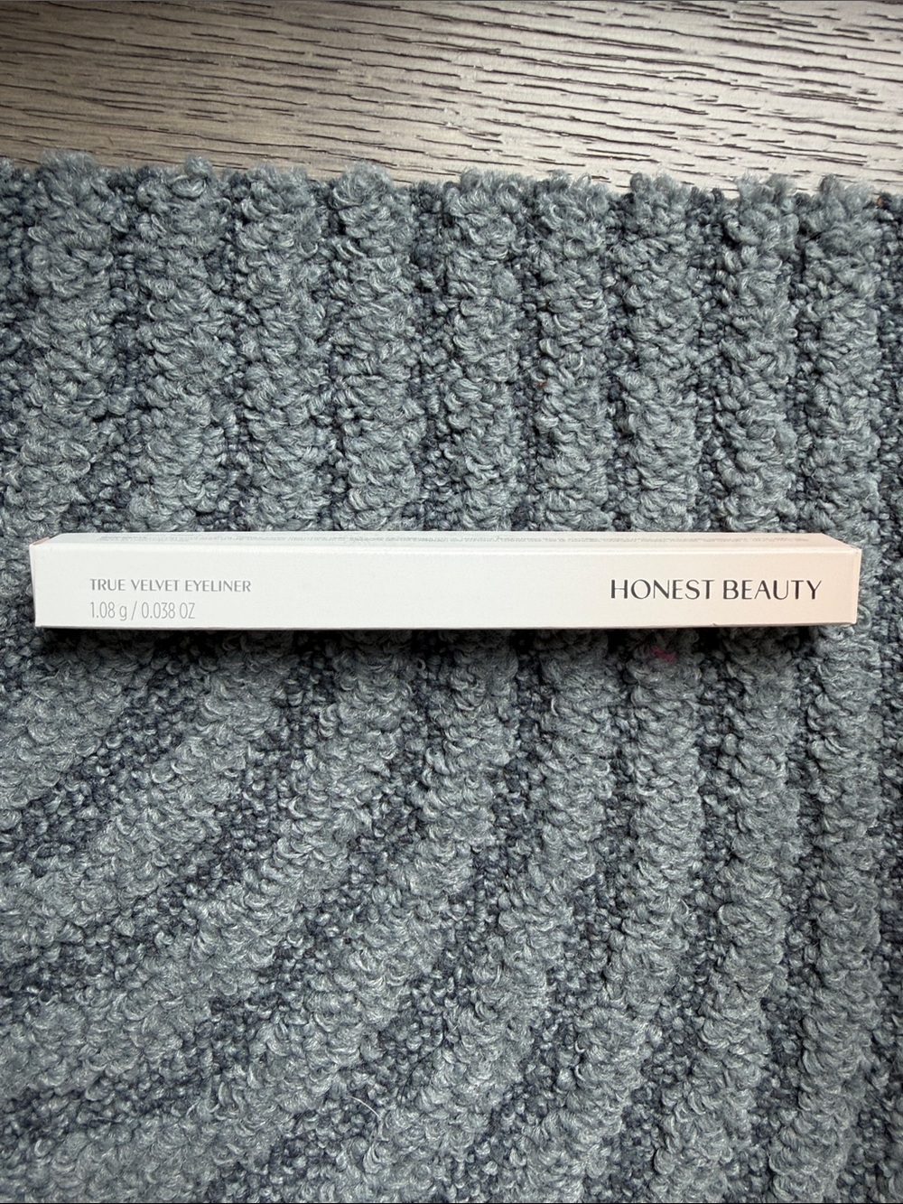 Honest beauty true velvet eyeliner truly black